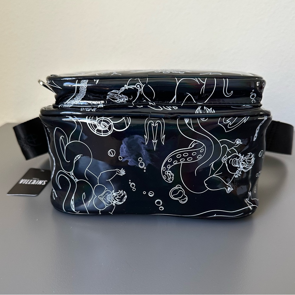 NWT Buckle-Down Disney The Little Mermaid Villain Ursula Poses Crossbody Bag - Picture 10 of 13